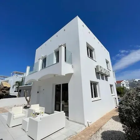 Vila Nissini Famliy